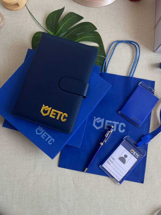 Корпоративные и именные подарочные наборы с гравировкой и УФ-печатью