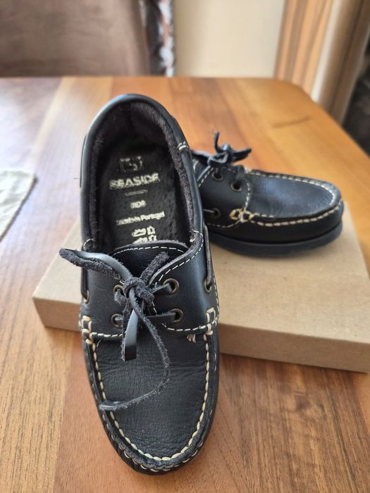 Кожени мокасини за момче