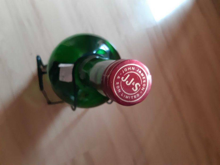 Бутилка (галон) от уиски JAMESON 4.5 литра със стойка (люлка)