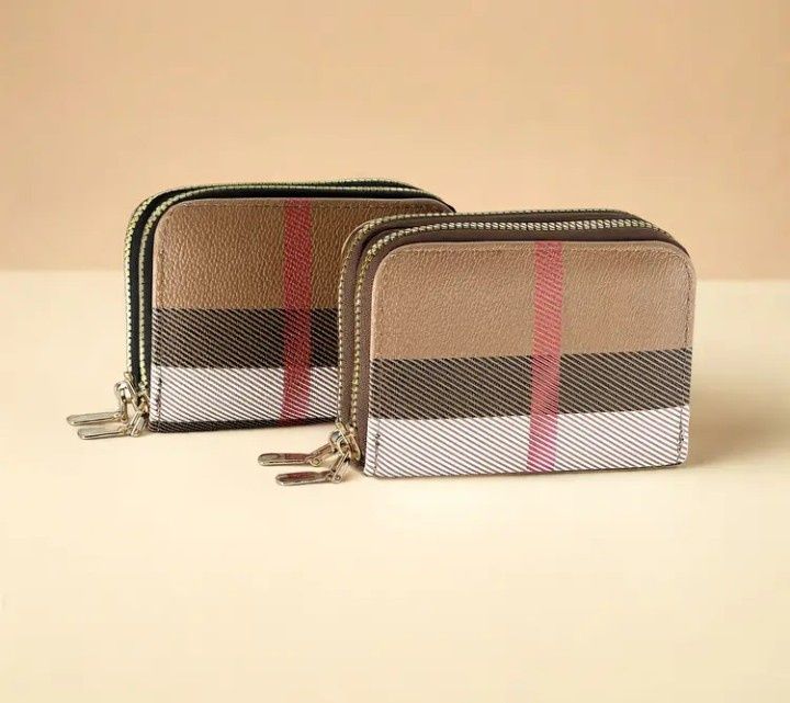 Portofele dama, model Burbbery, feronerie metalica, material textil