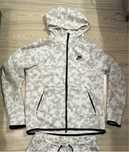 Рядък Nike Tech Fleece мъжки екип