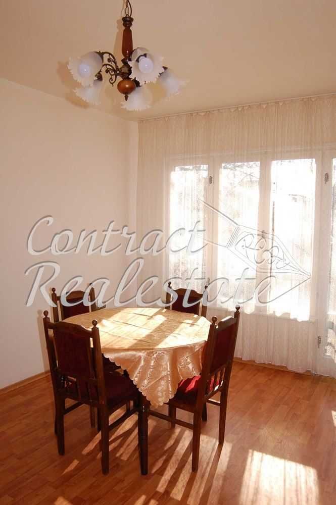 Дава се под наем Тристаен апартамент в Варна, Цветен квартал - 61 кв.м за 306 € - Снимка #2