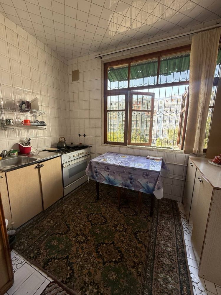 Продается квартира Сергели 8 четырех комнатная