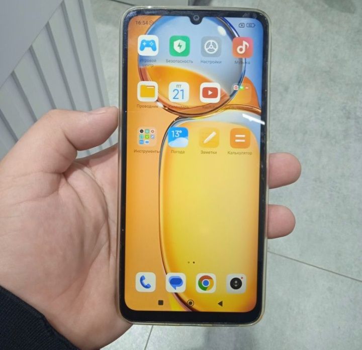 Продам телефон Redmi 13c  8/256 состояние отличное