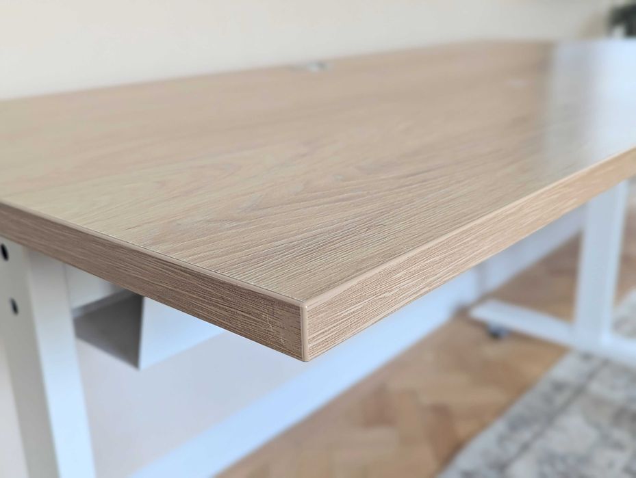 Birou, 4 buc. în stoc