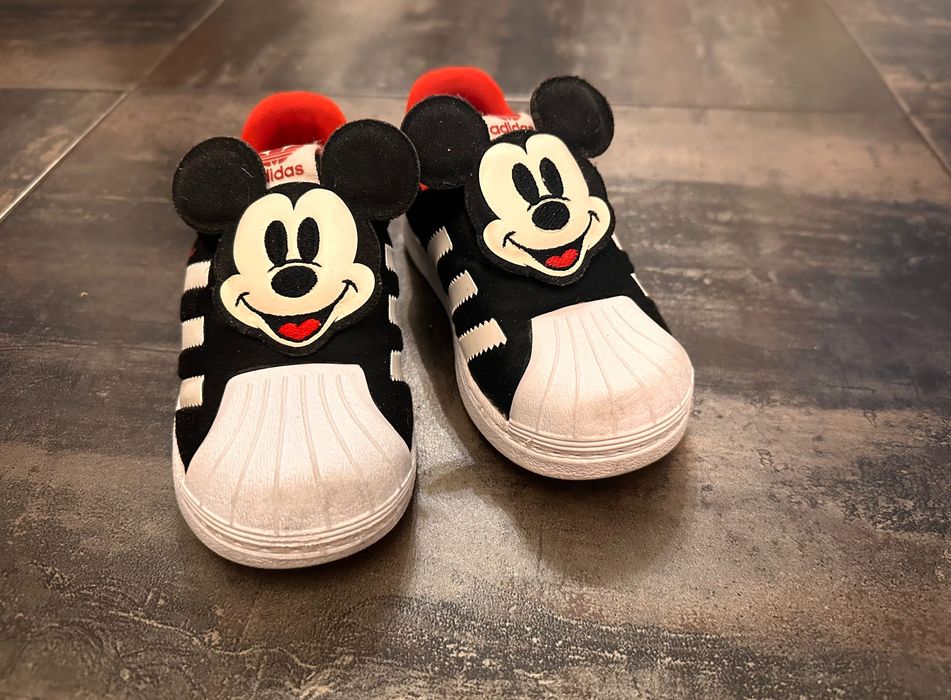 Adidas Disney marime 23