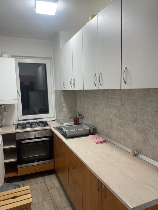 Închiriere apartament 3 camere – Brașov, Aleea Violetelor