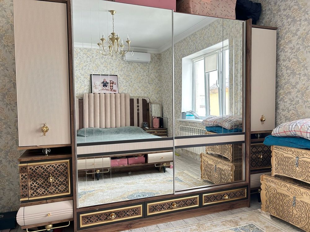 Продается. урецкий  шкаф и камод