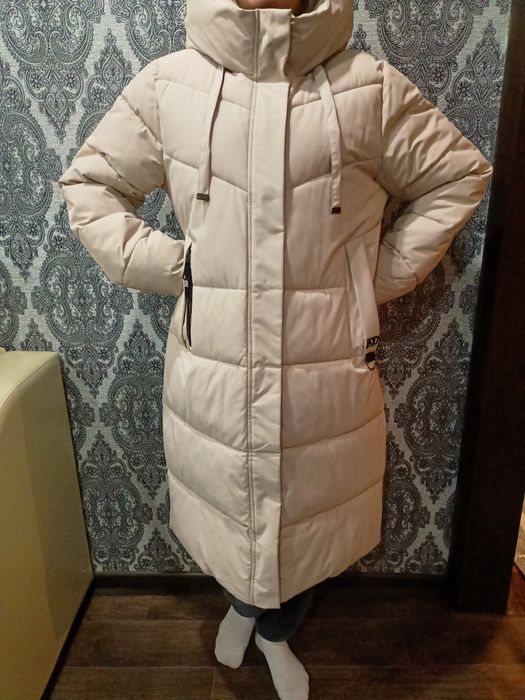 Продам женский зимний пуховик