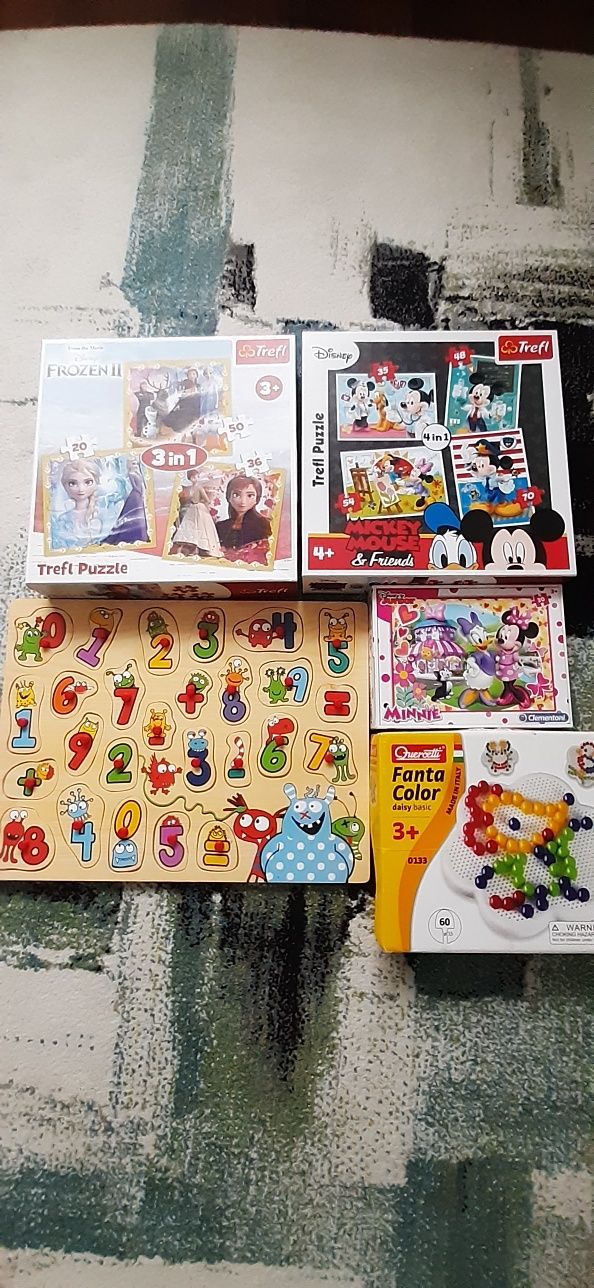 Puzzle Frozen si Mickey&,Minnie Mouse