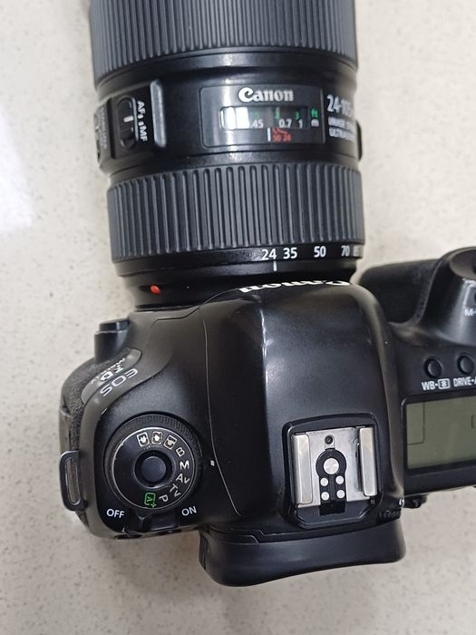 Фотоаппарат кенон Марк4 сотилади