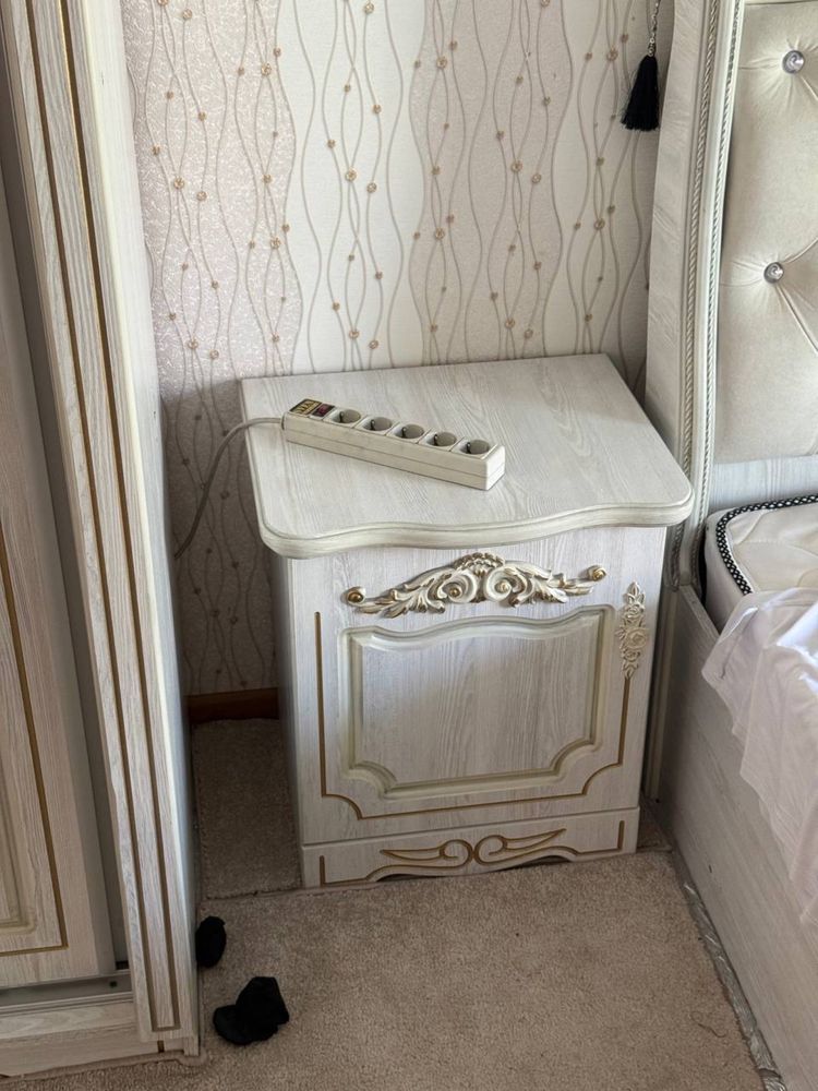 Продается спальная мебель комплект б/у