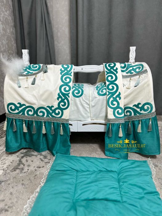 Бесік жасауы Орал