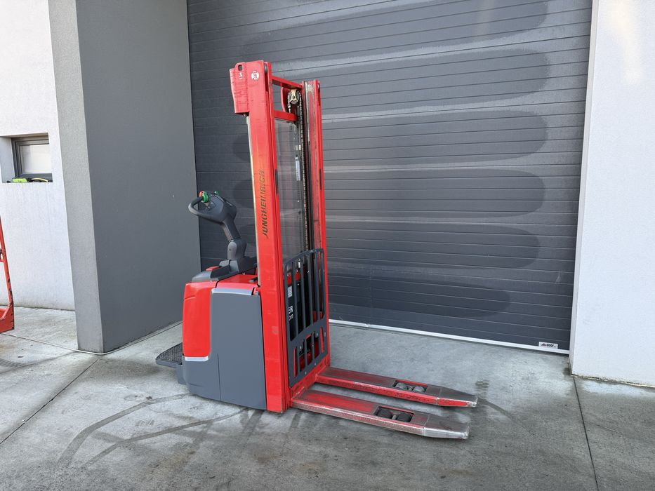 Liza electeica cu catarg Jungheinrich 1,6 t nu Linde , still