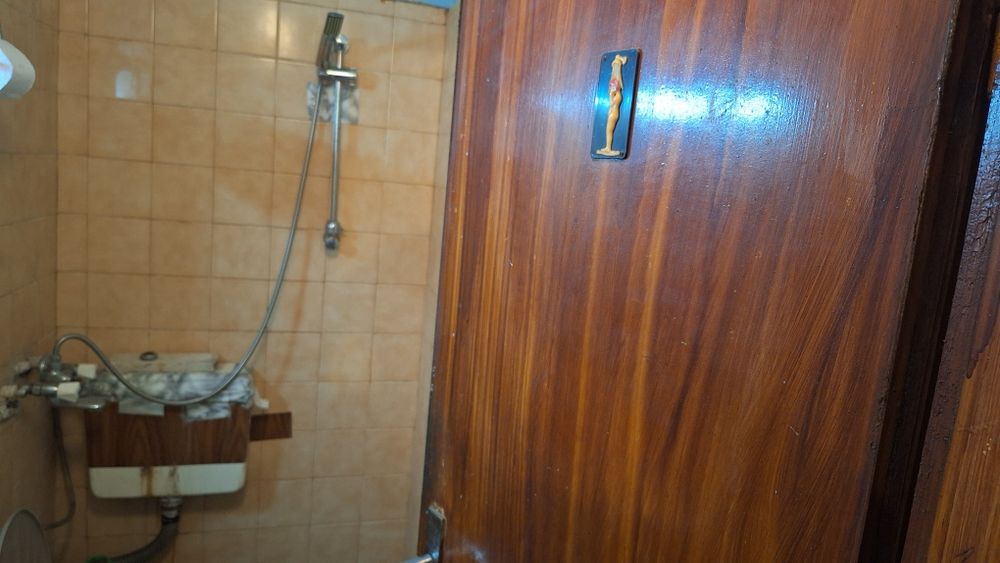 Продавам четиристаен Апартамент