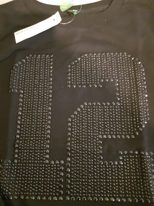 Яке Adidas, Benetton,  Diesel.