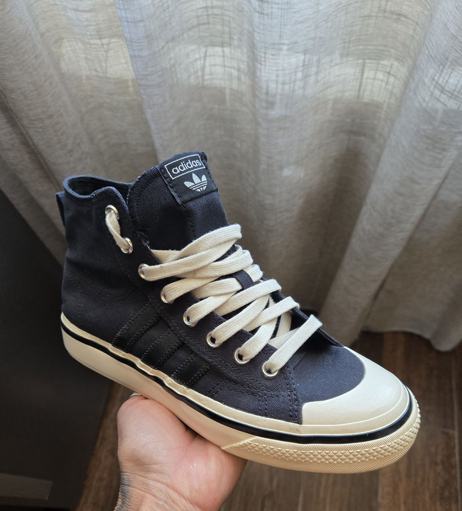 Оригинални дамски кецове adidas nizza