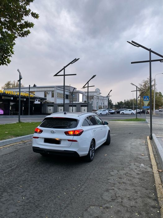 HYUNDAI 130 PREMIUM Holat idyal