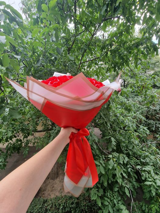 Cadou buchet sub forma de inima din trandafiri de sapun