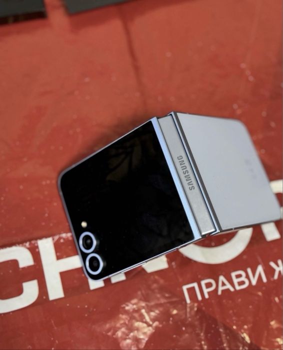 КАТО НОВ 512GB Samsung Z Flip 6 Технополис Гаранция 2026 Blue / Син