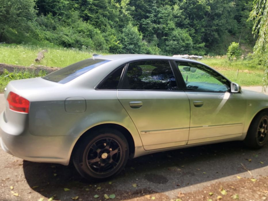 Vând urgent Audi A4