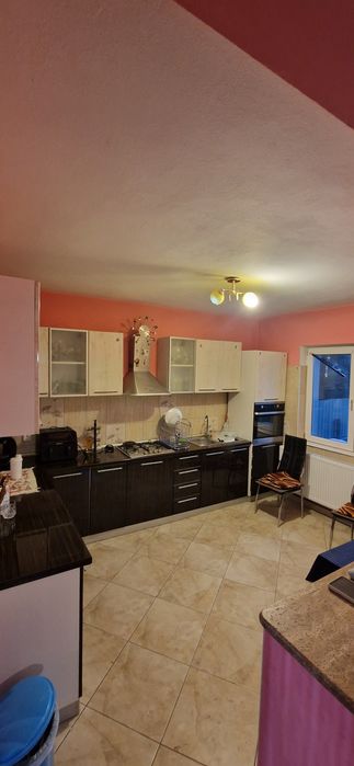 Închiriez pentru Crăciun/Revelion