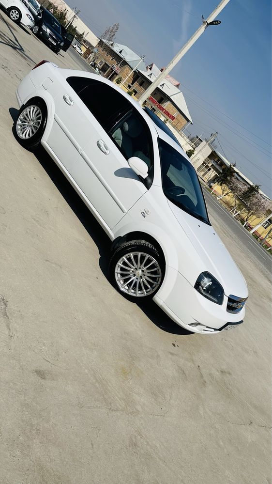 Lacetti 1,8 2011