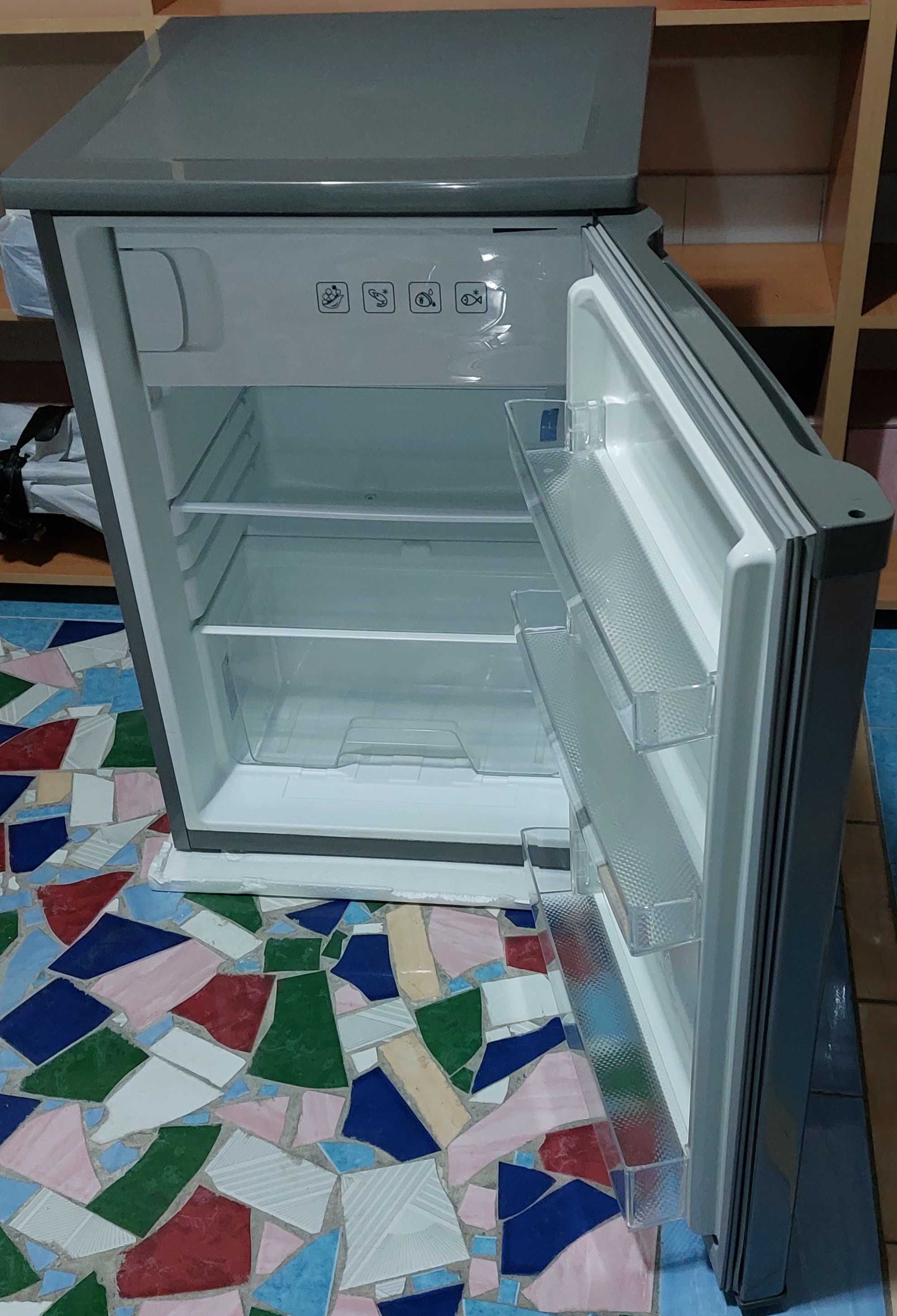 Холодильник "Midea"
