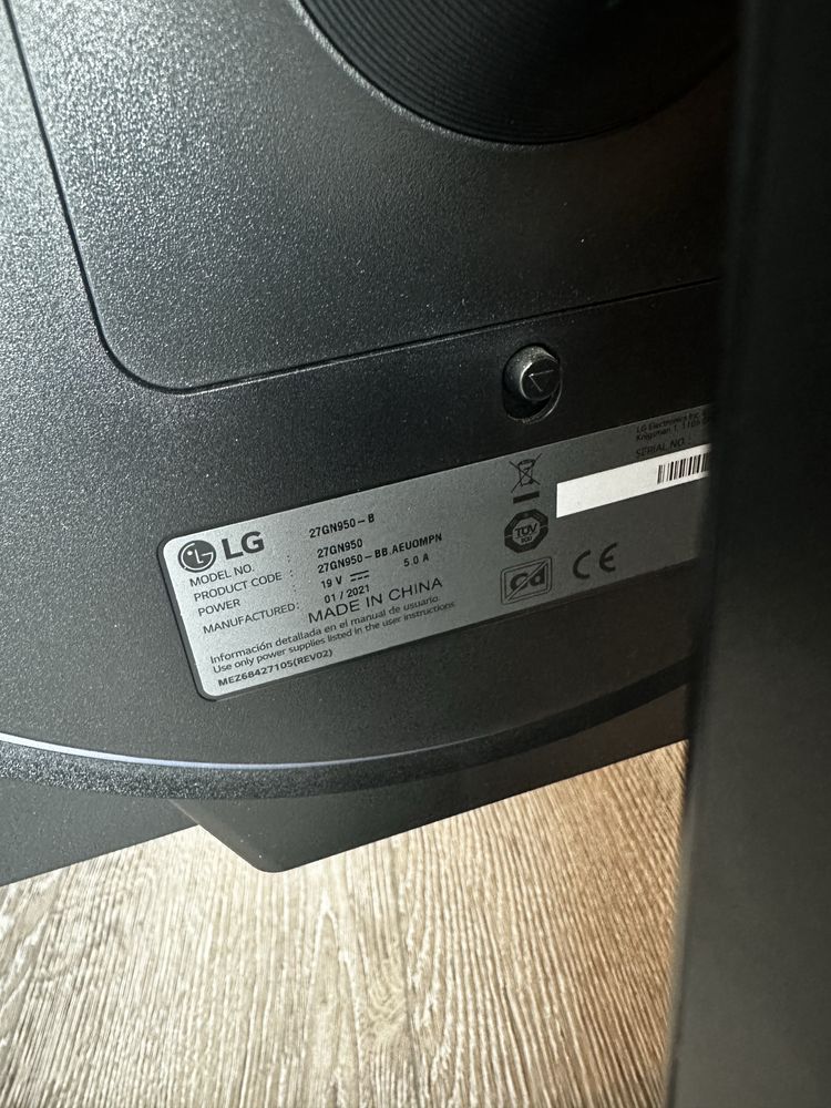 27 inch Ultra Gear 4K UHD Nano IPS 1ms 144HZ
