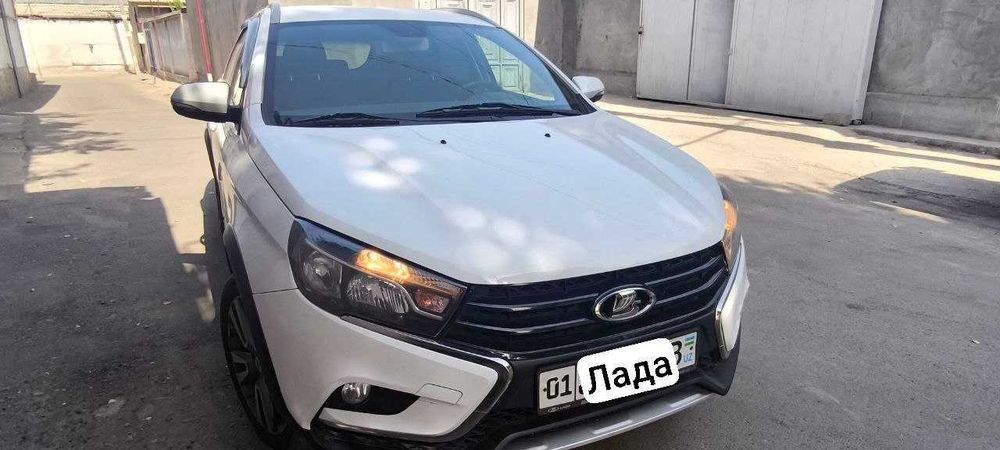 lada vesta cross сотилади