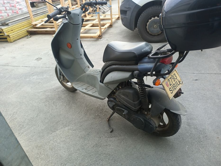 Peugeot Ludix 50 cm . Se conduce doar cu B