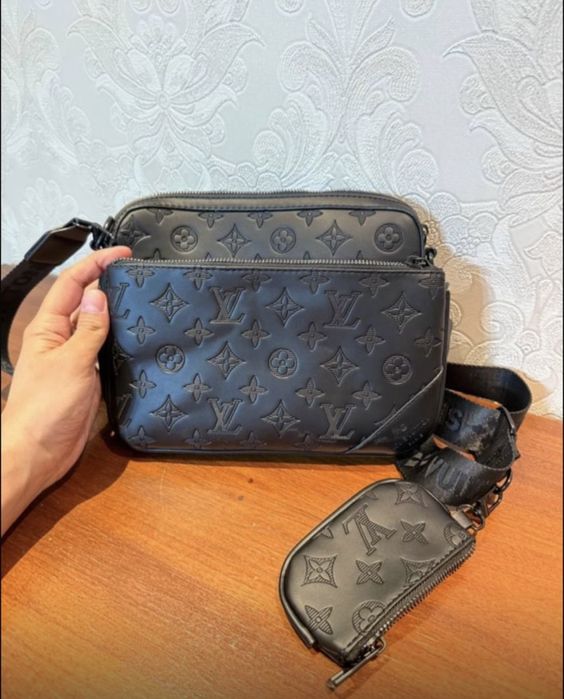 Новая барсетка Louis Vuitton
