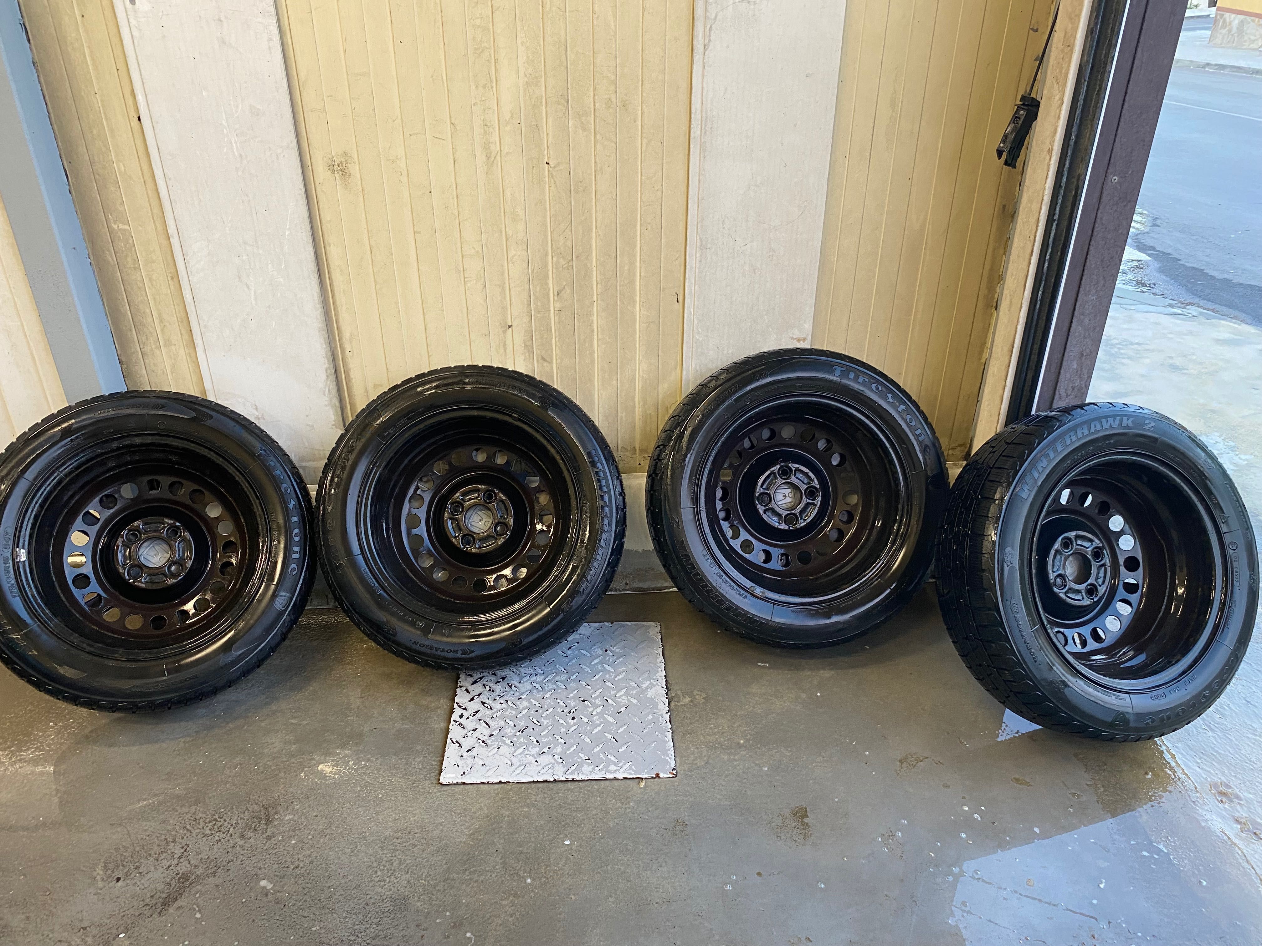 Джанти комплект 175/65 R15 зимни гуми Хонда