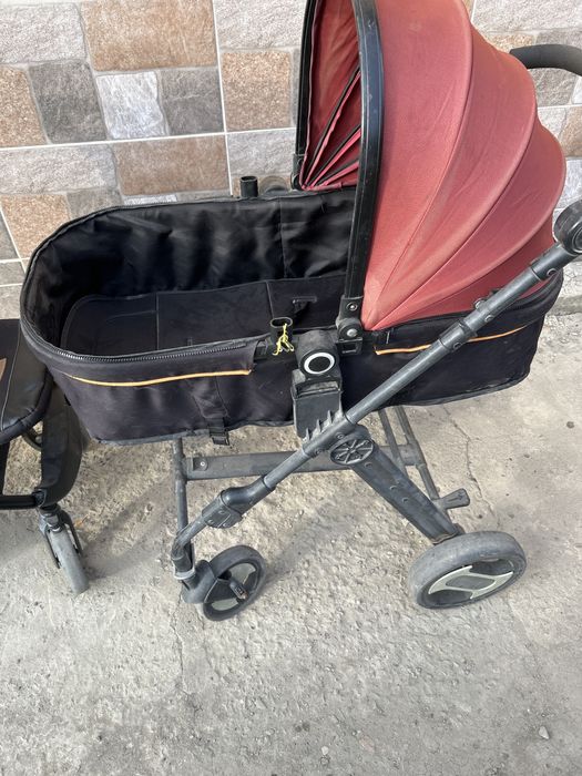 Коляска детская 10000 . Тенге