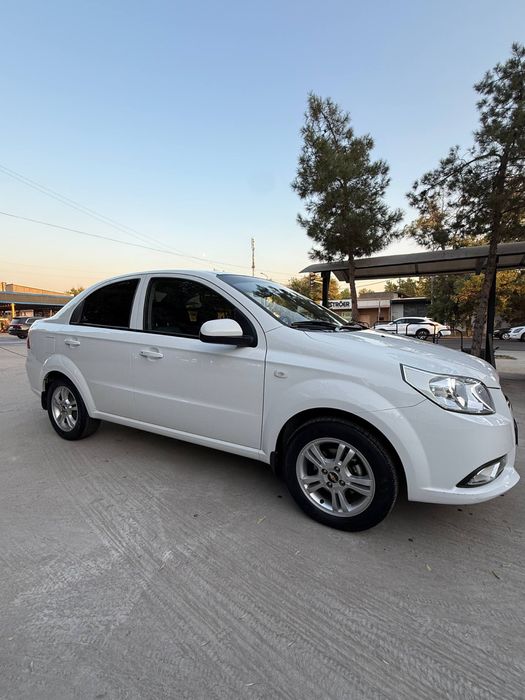 Срочна нексия 3 автомат сотилади