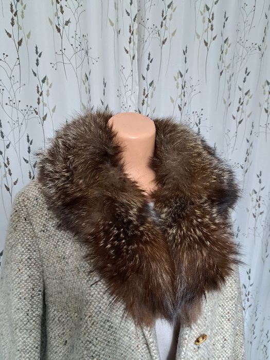 Palton din 100% lână cu guler din blană naturală