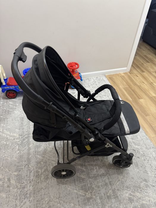 Коляска прогулочная Ining baby K313-2, черный