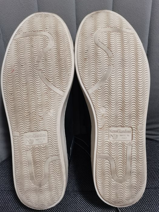 Vand sneakers NERO GIARDINI marimea 39