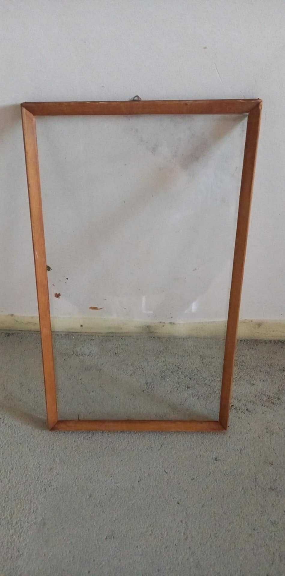Продавам стара рамка.