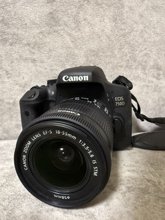 Фотоаппарат Canon EOS 750D