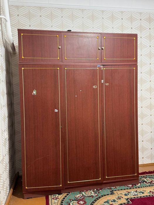 Detski mebel matrasi bilan i shkaf