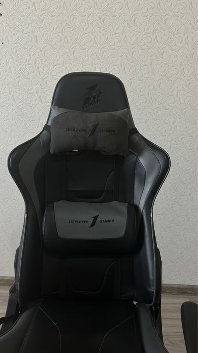 Продам игровое кресло 1STPLAYER