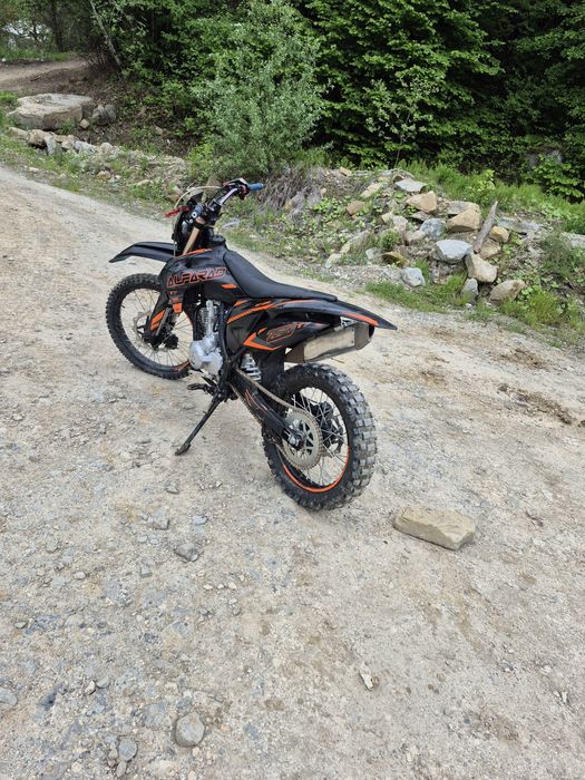 Vând cross alfarad 250cc