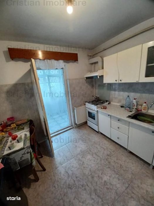 ETAJ 2  Buzaului 3 cam confort 1 Decomandat  2 bai 70mp