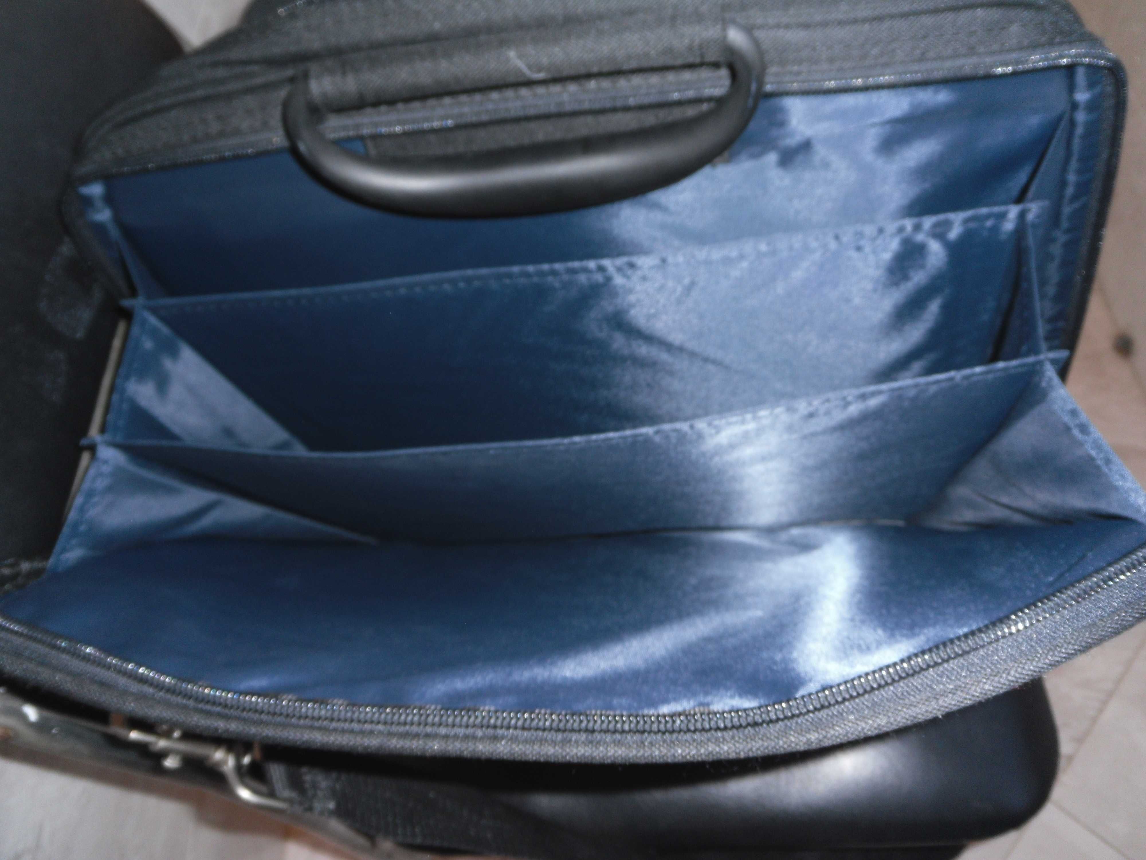 Чанта за лаптоп НР за бизнес и документи