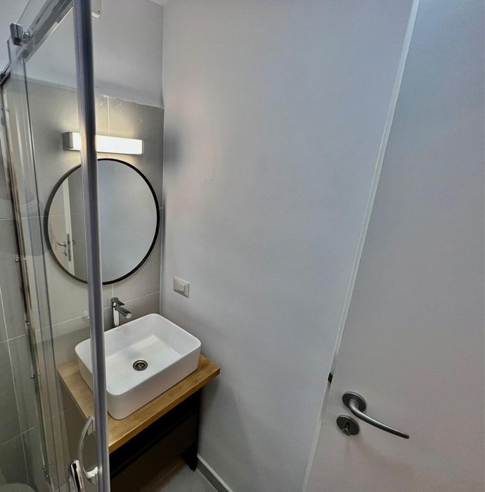 Apartament cu o camera de lux cu loc de parcare