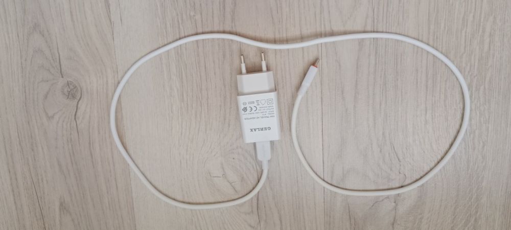 Зарядка 15w,хорошая