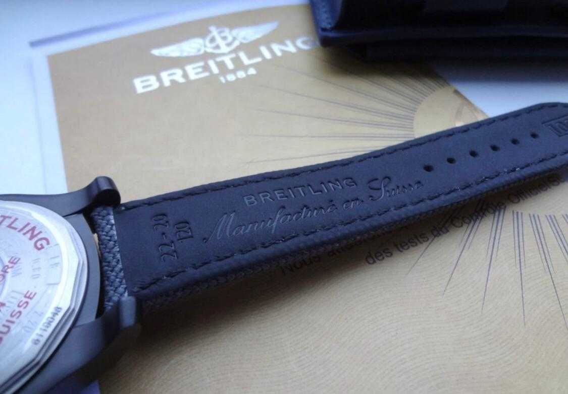 Breitling Avanger BLACKBIRD 44mm All Black