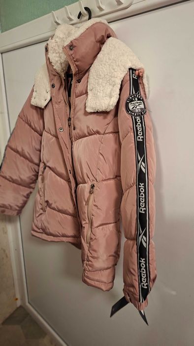 Reebok зимно яке с качулка в пудрено розово – M,L