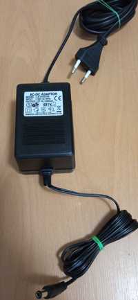 Vand Alimentator AC DC Adaptor,model LK-D120100 12v 1000mA